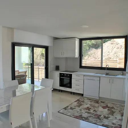 Villa Sade 2 *